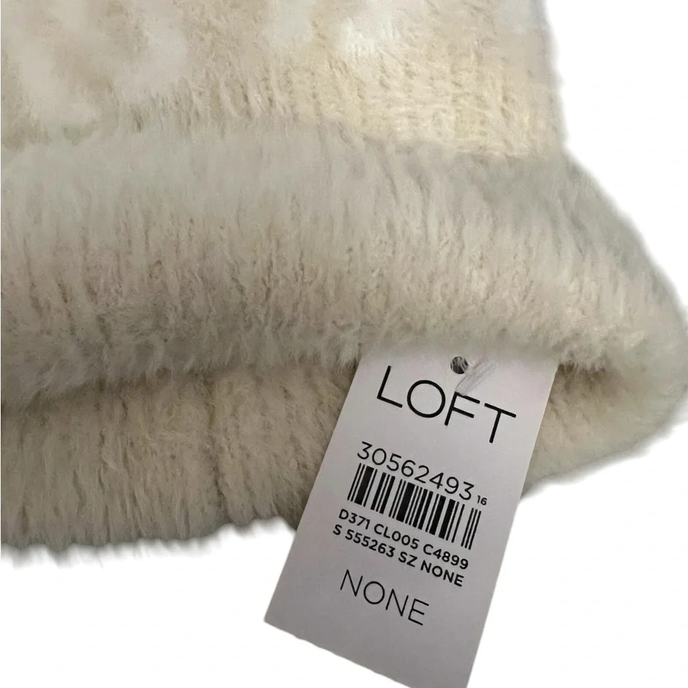 LOFT Fuzzy Knit Cream & White Chevron Hat / Beanie